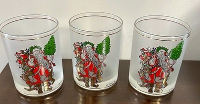 Vintage Marshall Fields DHC 1985 Set of 3 Frosted Santa Claus Christmas Glasses