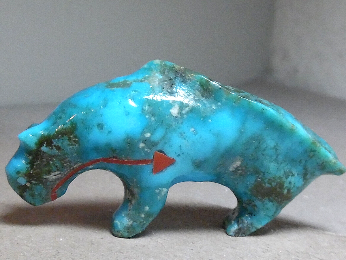 ZUNI FETISH F-5269 TURQUOISE MOUNTAIN LION BY STEWART QUANDELACY