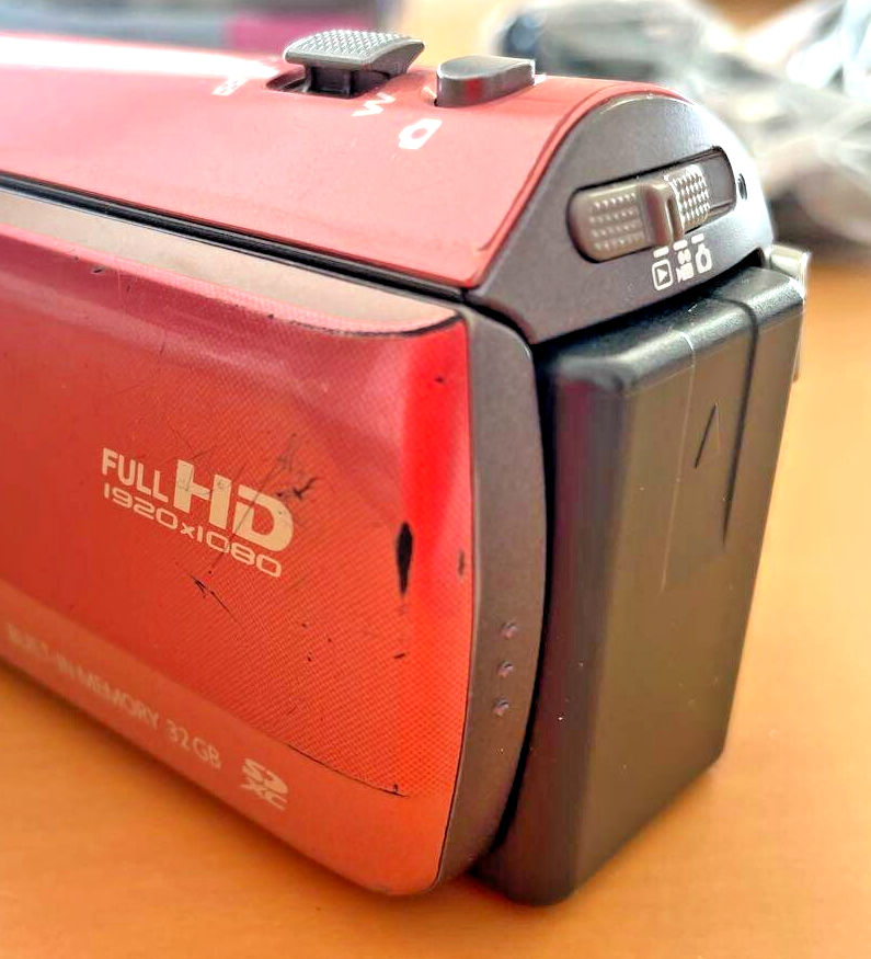Panasonic HC-V300M Camcorder 32GB coral pink Tested