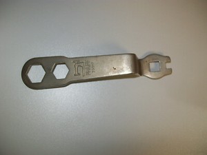 ✅   PFAFF Schraubenschlüssel Werkzeug antik Nähmaschine 29017  silberfarben #137