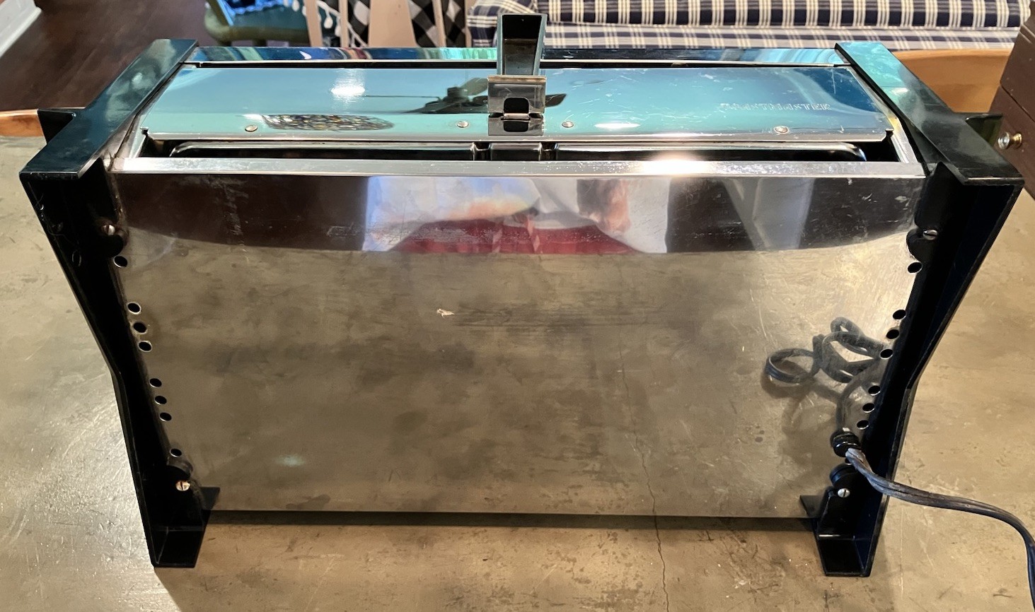 Vintage Toastmaster Tabletop Oven / Toaster Oven / Broiler Model 5211 1300W