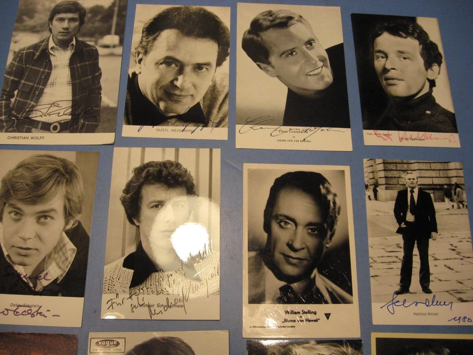 12 Stück Autogramme Handsigniert Künstler,Musik,Film u.a. der 1960-70.Jahre - Bild 2 von 4