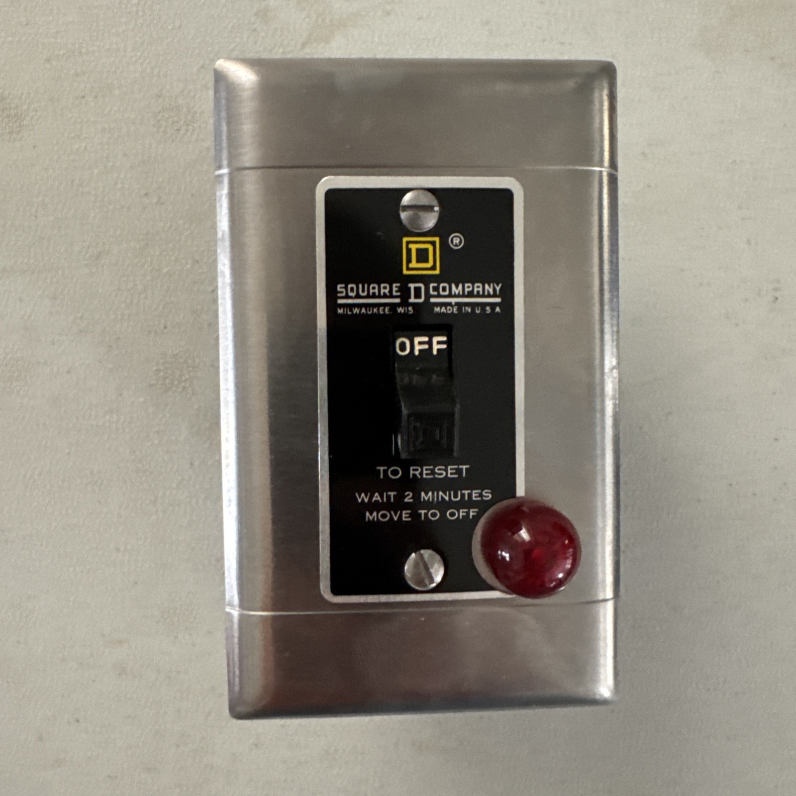 Square D 2510 AF19 factional horsepower manual starter