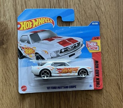 Hot Wheels ´67 Ford Mustang Coupe 121/250 1/10