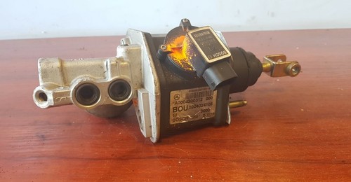 MERCEDES-BENZ Hauptbremszylinder A0004300312