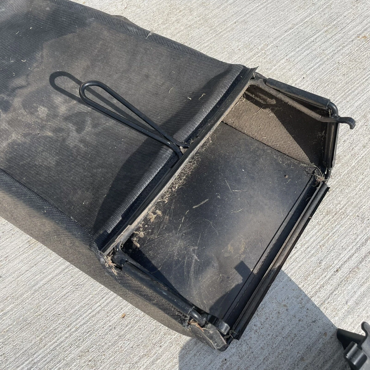 Troy Bilt Lawn Mower Rear Grass Catcher Bag GSG 664 04011 W Attachment READ LN