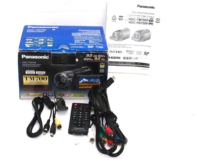 PANASONIC HDC TM700 CAMERA AND VIDEO 14.2 Mp BUILT IN MEMORY 32Gb