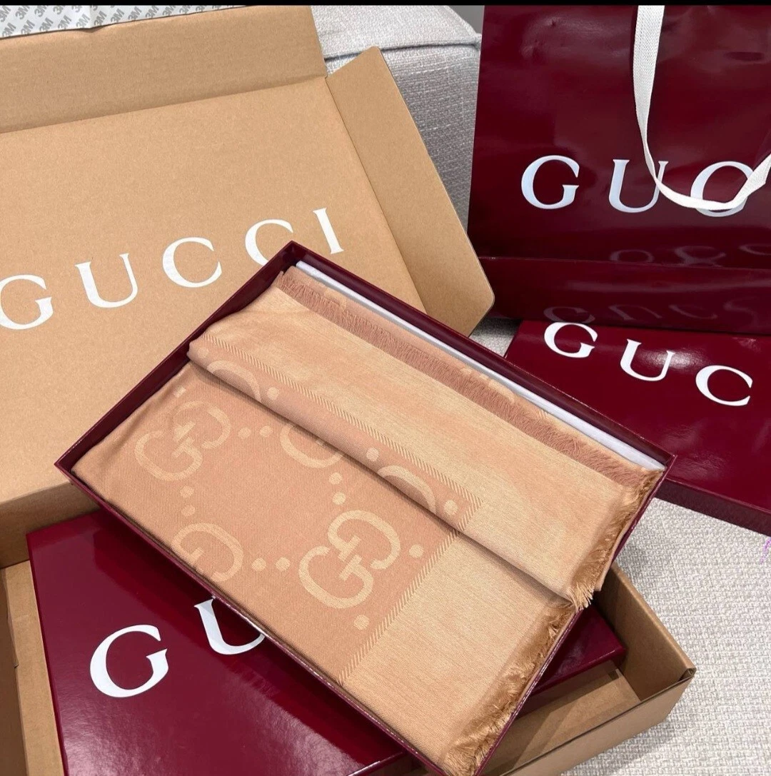 Gucci Foulard jacquard beige GG pour femme 140*140