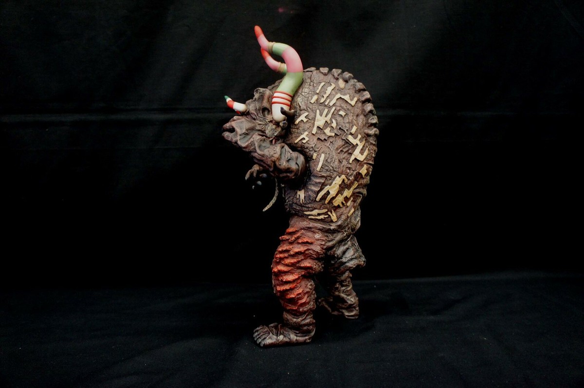 Ultraseven Capsule Monster Miclas Art Statue ミクラス カプセル怪獣