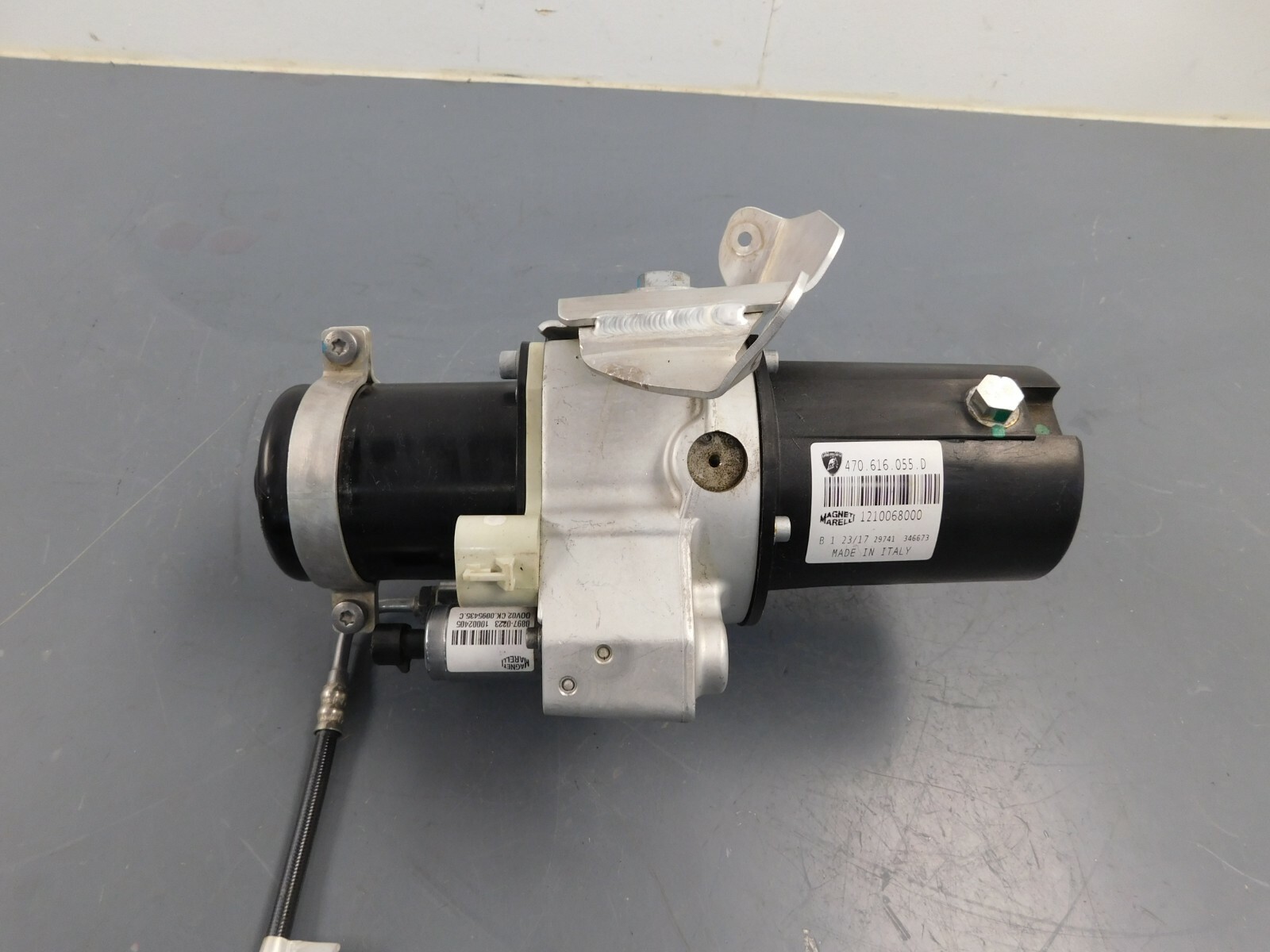 2018 Lamborghini Aventador S LP740 Lifting System Pump Control Unit #6651 Z1