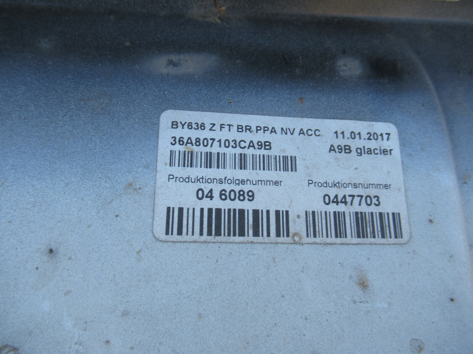 2016 2017 2018 2019 BENTLEY BENTAYGA BY636 FRONT LOWER BUMPER COVER OEM