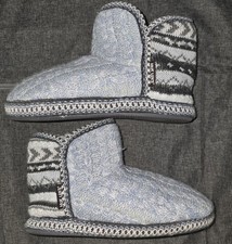 Muk Luks Bootie Slipper L 9-10 Leigh Cable Knit Faux Fur Lined Grey White Blue