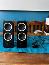 Logitech Z200 2.0 Wired Computer Speakers 10W RMS, Black/White, UK Plug