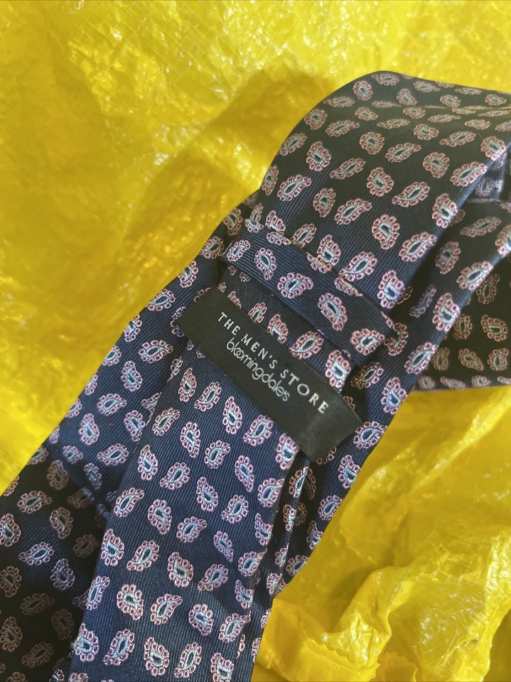 Галстук мужской Bloomingdales 100% шелк темно-синий и розовый пейсли - Изображение 2 из 4