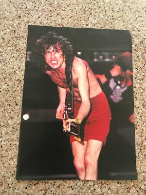 1982 VINTAGE MAGAZINE PHOTO CLIPPING OF AC/DC ANGUS YOUNG GUITAR RED ...