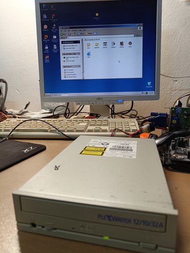 ATA/IDE CD-RW Plextor PX-W1210TA internal optical drive (PLEXWRITER 12/10/32A) - Picture 8 of 13