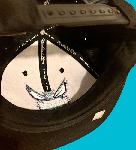 Mitchell Ness NBA Charlotte Hornets logo Snapback Hat Stitched Black adjust Teal - Picture 7 of 10