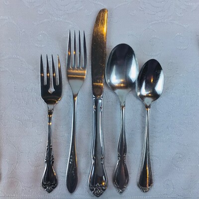 Oneida Mixed Lot 30 pc Serves 6 Different Patterns Picnic Party Well-Used (#4)