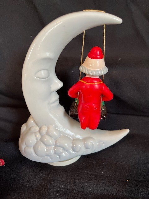 VTG CLOWN SWINGING ON THE MOON CERAMIC MUSIC BOX WORKS PLAYS