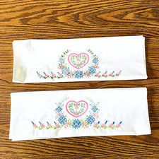 VTG Hand Embroidered Pillowcase Set Heart Flowers Vines Old/New Cottagecore READ