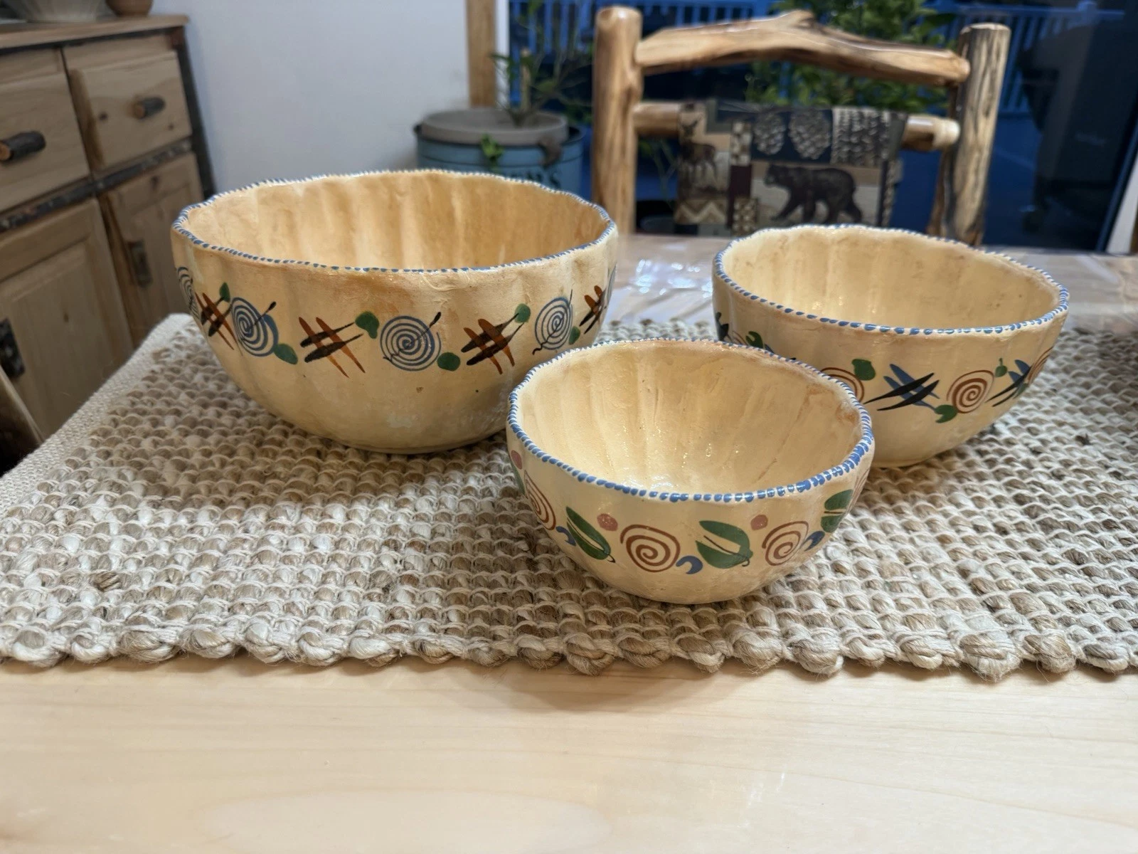 Mexican pottery nesting mixing bowls, from the 1920s to the 1950s