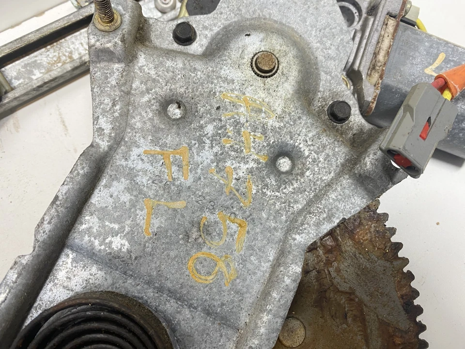 2001-2004 DODGE INTREPID FRONT LEFT DRIVER SIDE DOOR WINDOW REGULATOR OEM, - Image 4 of 4