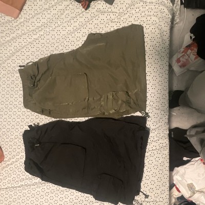 Forever 21 Men s Cargo Shorts 2-Pack Green & Black Cotton Canvas Drawstring