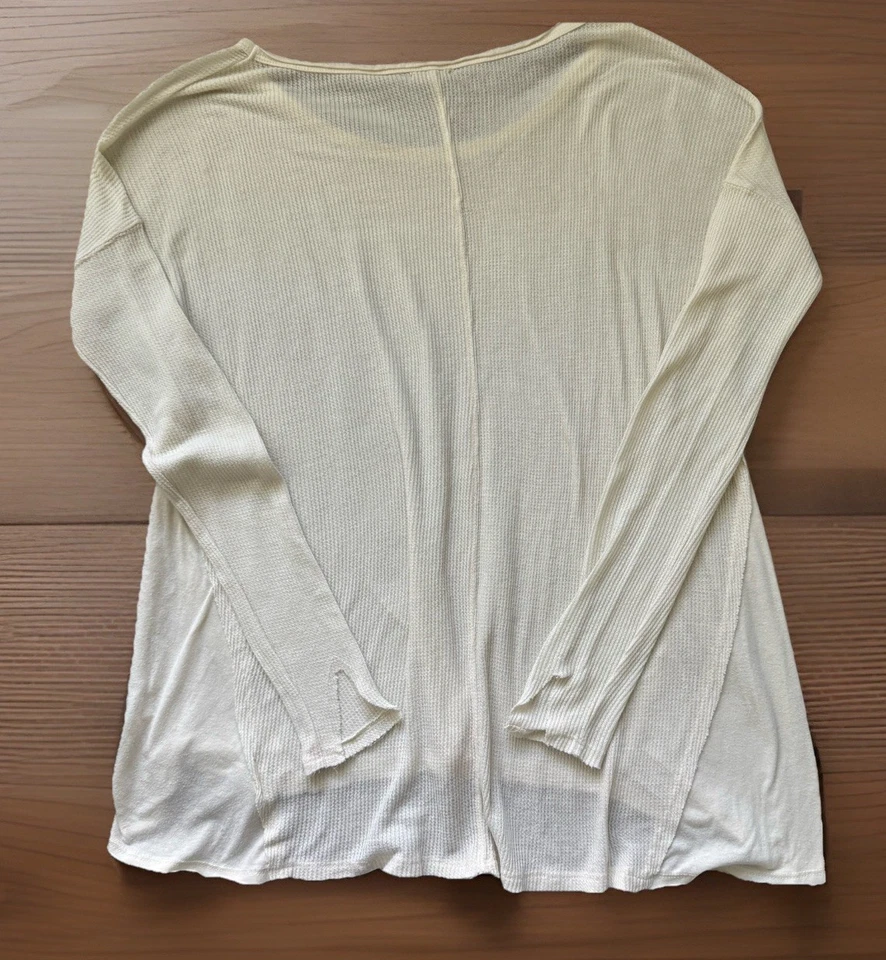 URBAN OUTFITTERS ECOTE Top Womens Small Ivory Distressed Long Sleeve Thermal - Image 4 of 4