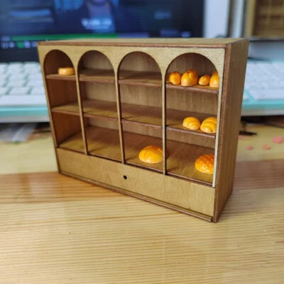 Maßstab 1:12 Puppenhaus Miniatur Unbemalt Unbearbeitet Holzschrank Mit Kuchen - Bild 1 von 4
