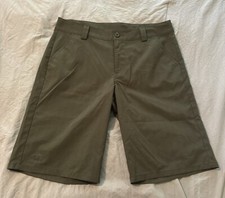 Under Armour Heat Gear Loose Fit Flat Front Performance Material Golf Shorts YXL