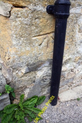 Foto 6x4 Benchmark auf ''The Porch House'' Stow-on-the-Wold Ordnance Survey c2015