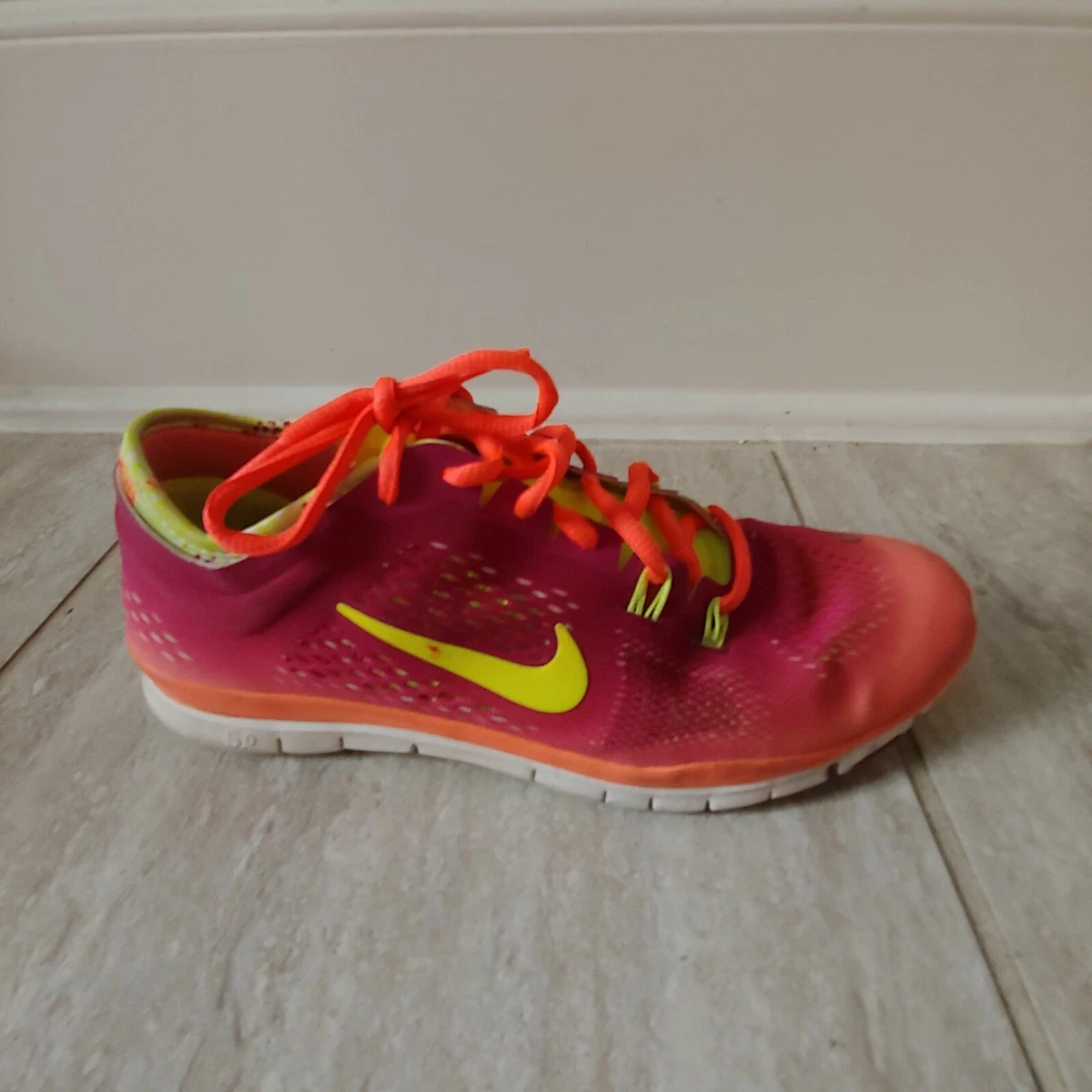 Womens nike free 5.0 v4 running shoes deals