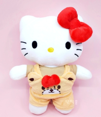 Sanrio Hello Kitty ぬいぐるみ オーバーオール Sanrio Characters Official Plush Doll Series : HELLO KITTY Friends