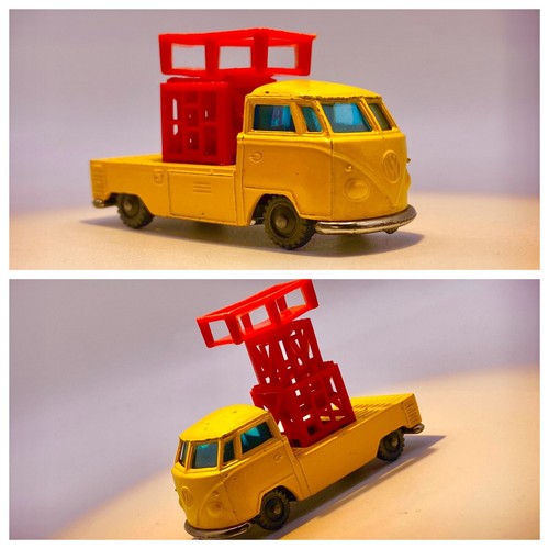 Husky/Corgiš„1965 Volkswagen VW T1 Tower Wagon Pick Up - 1/64-