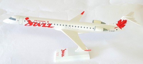 Bombardier CRJ-700 Air Canada Jazz Premium Skymarks Collectors Model 1:100 - Picture 6 of 6