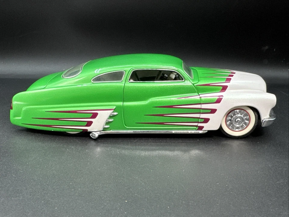 1996 Hot Wheels Legends GREEN 49 MERCURY MERC Scale 1:24 21038 free shipping - Image 2 of 4