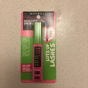 Maybelline Great Lash Lots Of Lashes Mascara In Very Black