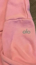 ALO Woman Pink Yoga Stadium 1/2- Zip Hoodie Cropped Sweatshirt Size Medium.