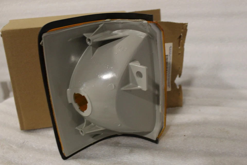 NOVO ORIGINAL 1987-1991 FORD BRONCO F-250 LUZ DE ESTACIONAMENTO ESQUERDA E9TZ-13201-D - Imagem 2 de 3