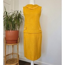 Vintage 1960s Boucle Tweed Suit Sleeveless Top and Skirt