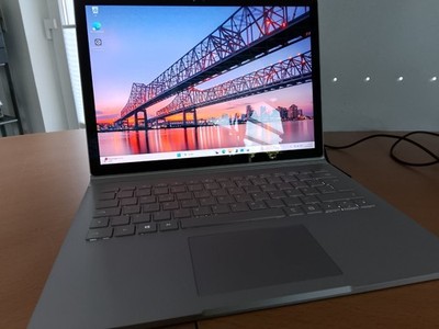 Microsoft Surface Book 1703 13,3 Zoll Full HD SDD Win 11  USB 3.0  Akkus IO