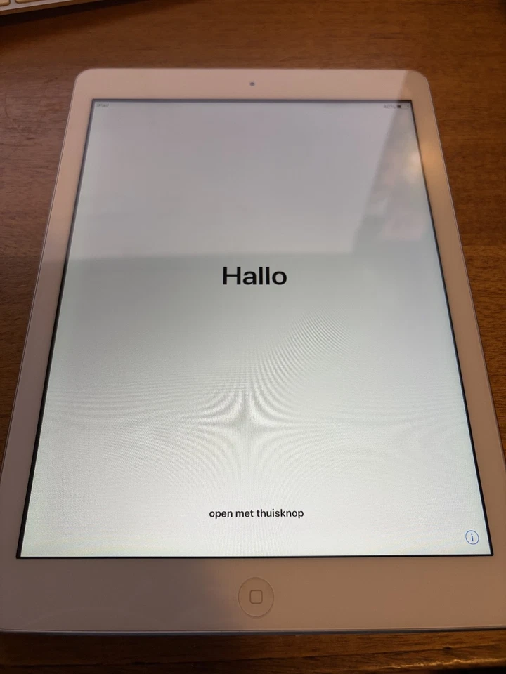 Apple iPad Air 1st Gen Wi Fi 16GB Tablet Excellent Condition Used - Free Post - Image 2 of 4