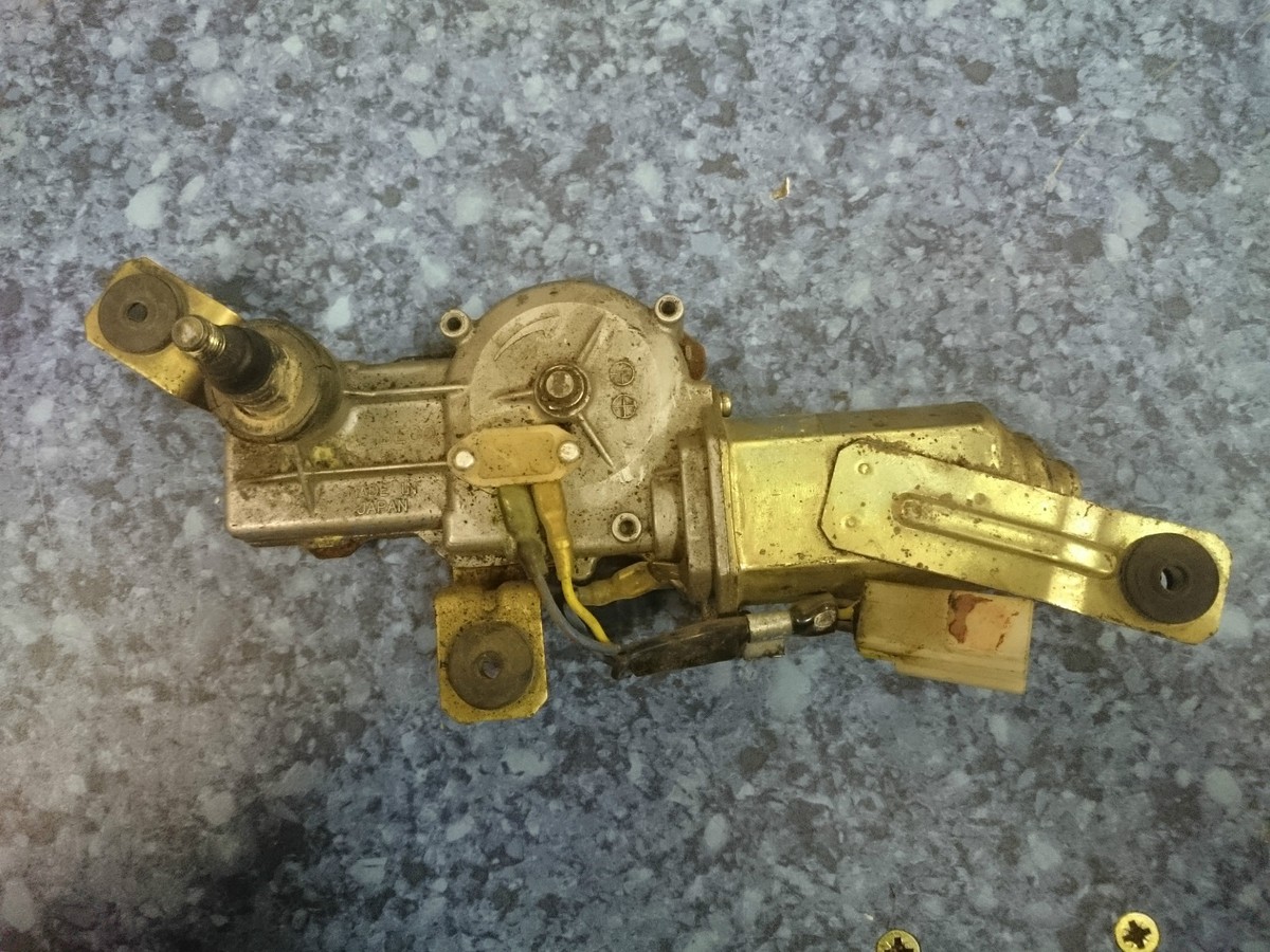 Nissan 300ZX Z31 (1984-1990) Rear Windscreen Wiper Motor | eBay