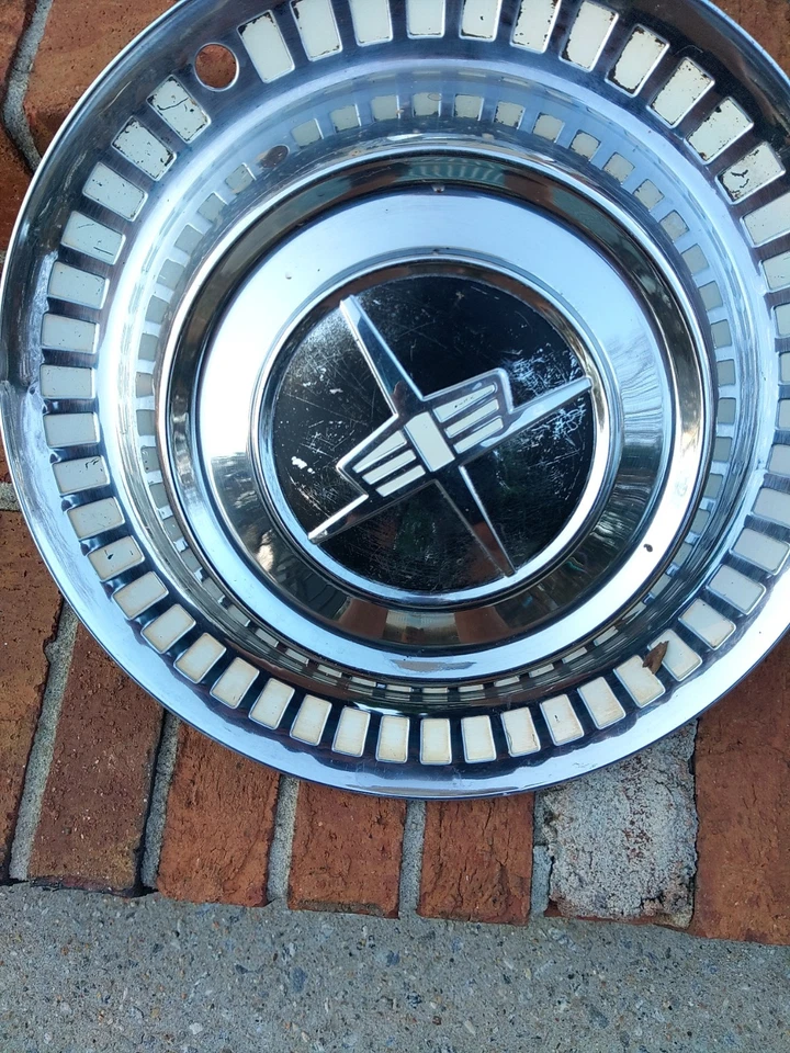 1956 DODGE CUSTOM, ROYAL, LANCER 15" TAMPAS DE RODA, CALOTAS, CONJUNTO DE 4 - Imagem 2 de 4