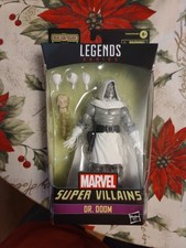 Hasbro Marvel Legends  Dr. Doom   Xemnu BAF    Battleworld Doom White Suit