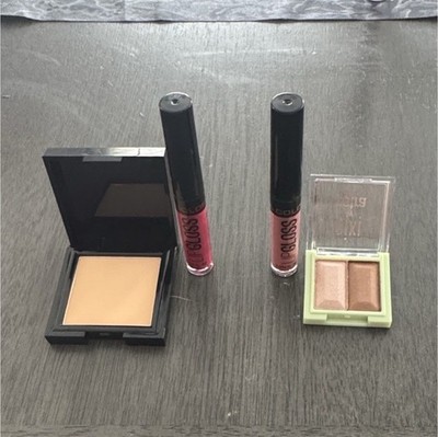 Jenna Kroll, Pixi Full Size Makeup Lot - Lipsticks, Powder, Eyeshadow, Almendra 