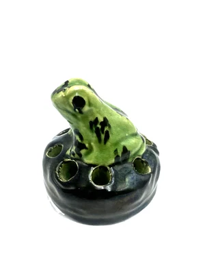 Antique Brush-McCoy Ceramic Flower Figural Frog Green Art Pottery 1915 1916 - Image 1 of 4