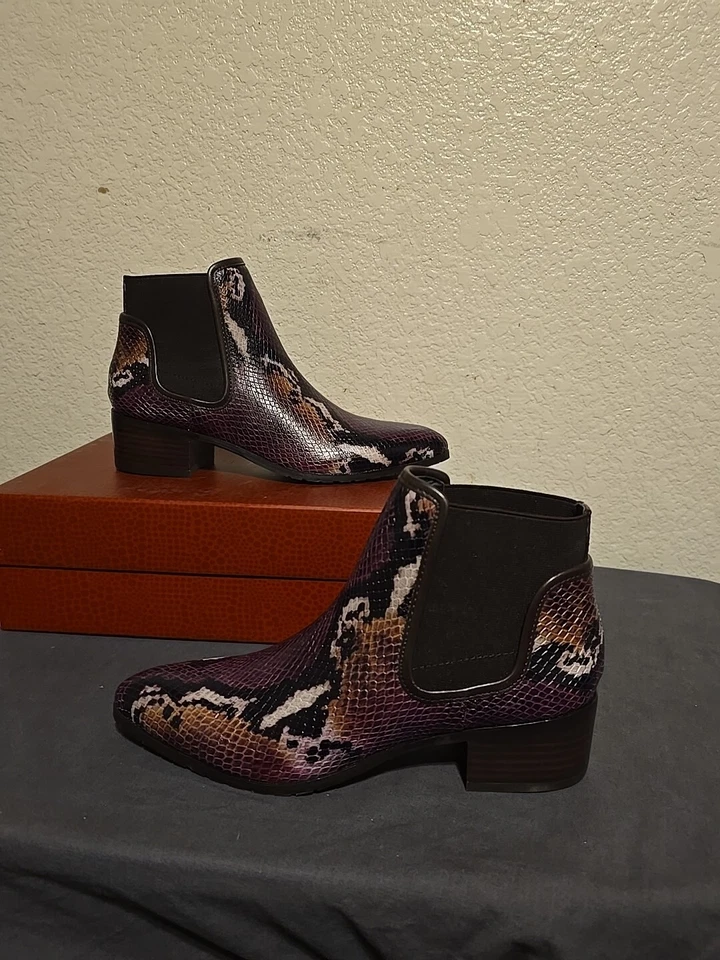 Botas Chelsea Femininas Donald Pliner Dyla Couro de Cobra!! Tamanho EUA 7!! 🐍 - Imagem 3 de 4