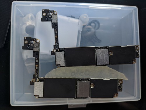 Logic Board Apple iPhone 7 32gb icloud locked - pair - Foto 2 di 2