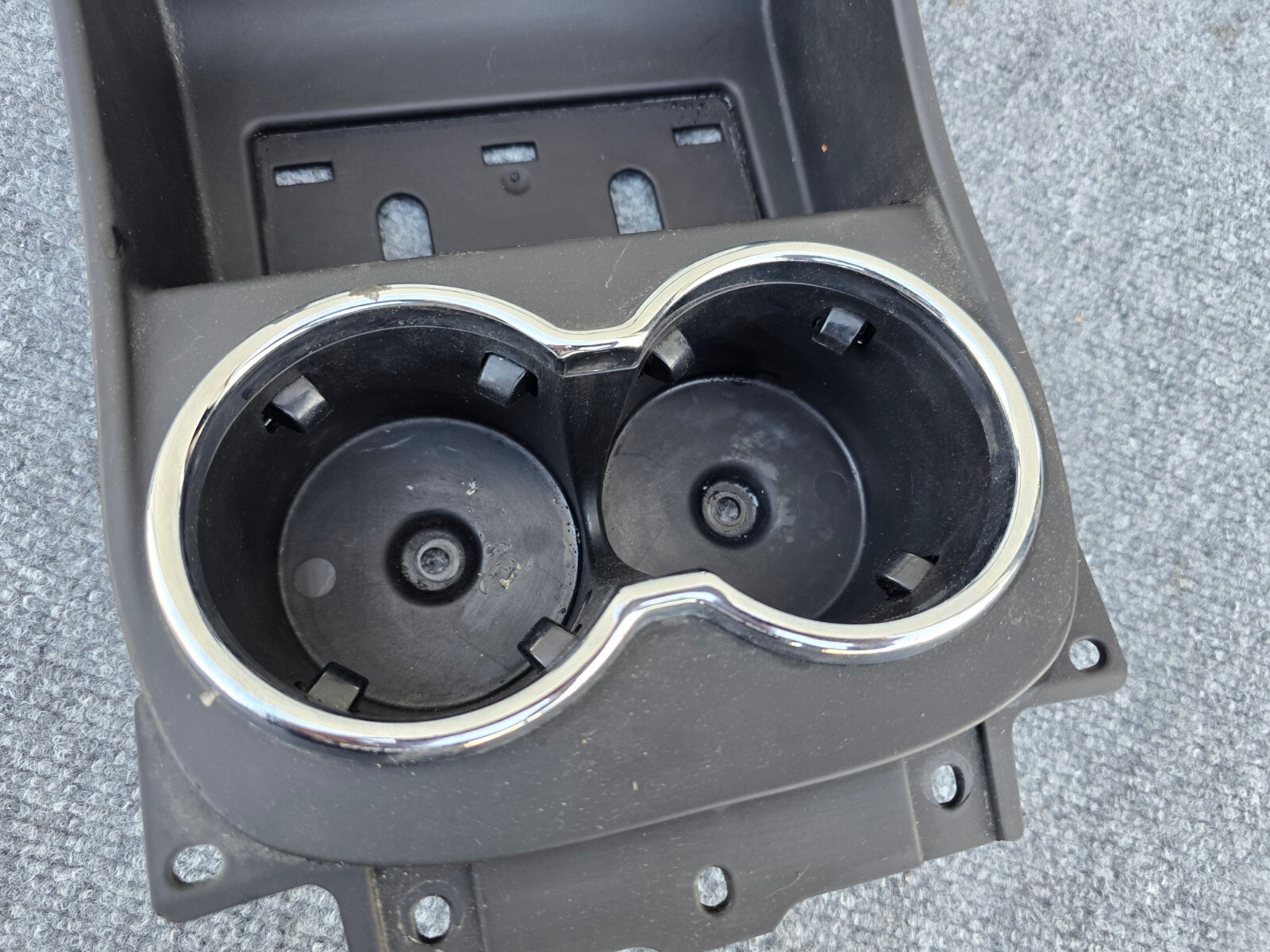 REAR CENTER CONSOLE CUPHOLDER COMPARTMENT 119K 08-19 MASERATI GRANTURISMO